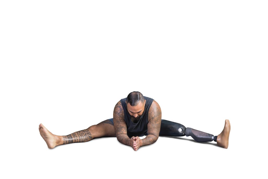 Yoga mit Beinprothese Upavistha Konasana Steven Medeiros 