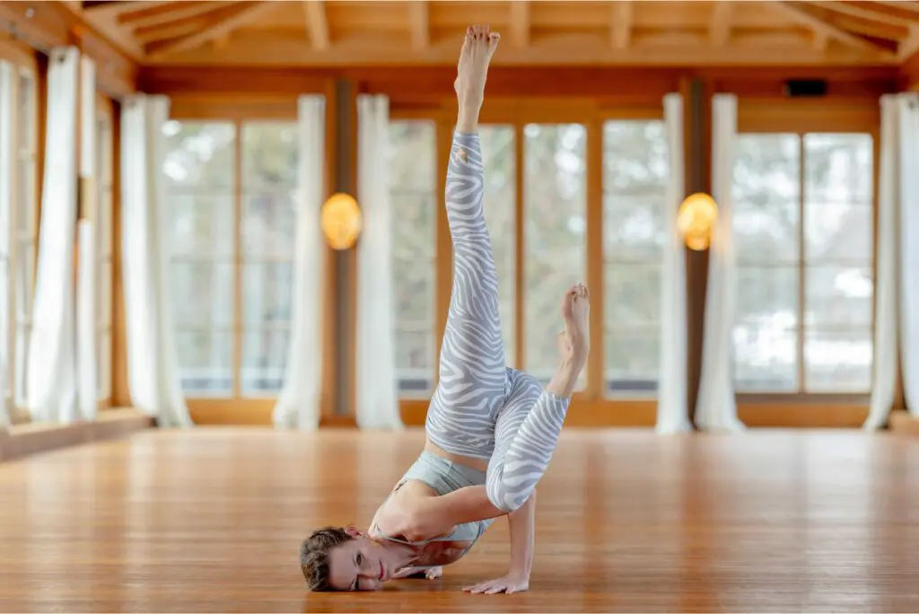 Nicole Bongartz, Fallen Angel Yoga Asana, Manifestation