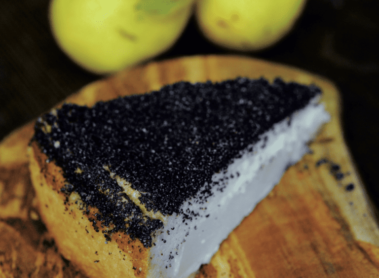 Weißer Schokolade-Birnen-Kuchen von Surdham Göb