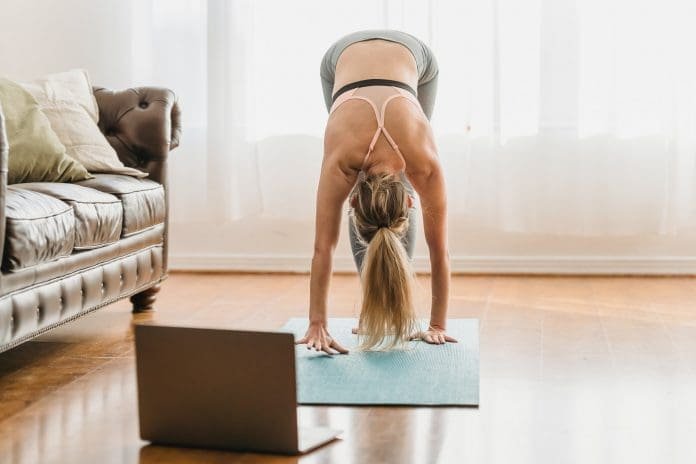 Yoga zuhause sicher üben