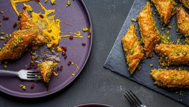 Vegan und herrlich nussig: Pistazien-Mandel-Baklava