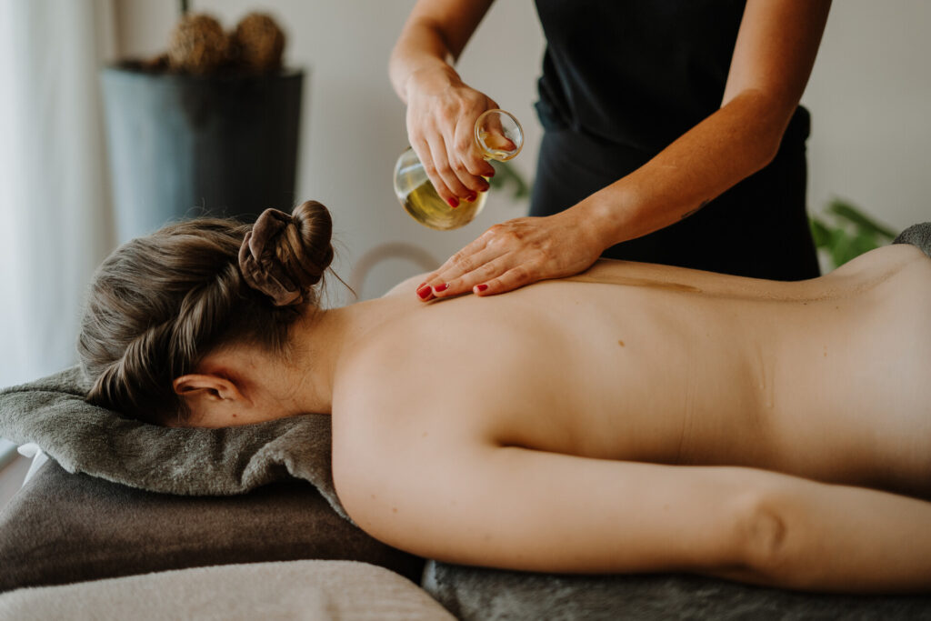 Das Paradies: Ayurveda-Massage