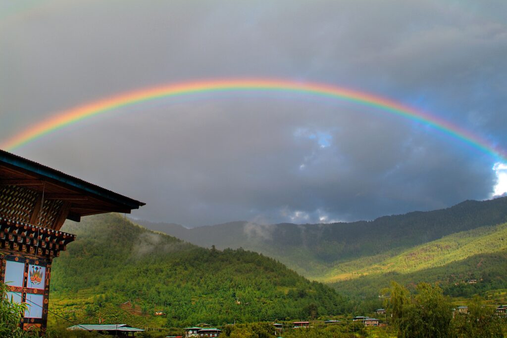 Regenbogen über Bhutan