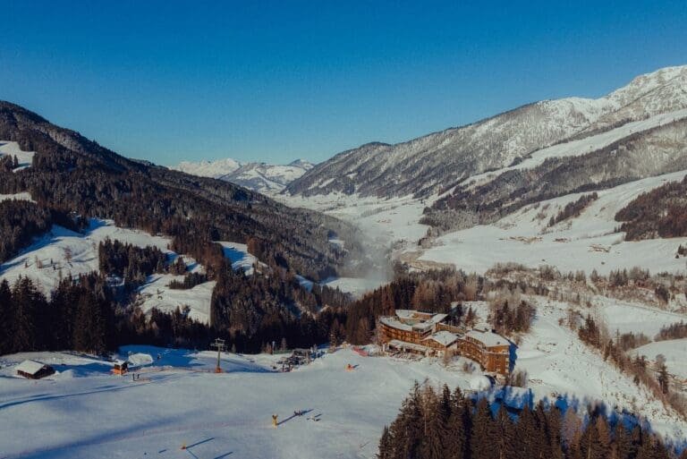 Adventskalender-Türchen 19: Gewinne 2 Nächte in der Forsthofalm in Leogang