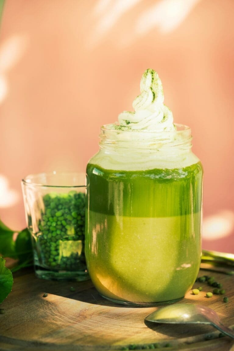Frühlingsgrün: Rezept für grünen Schicht-Smoothie