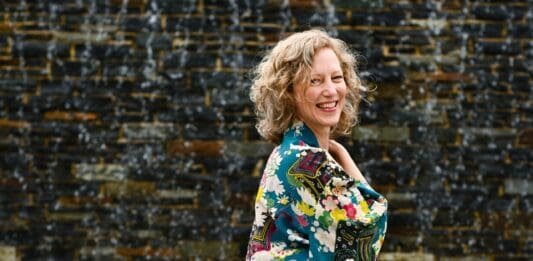 Elena Lustig YogaWorld Academy