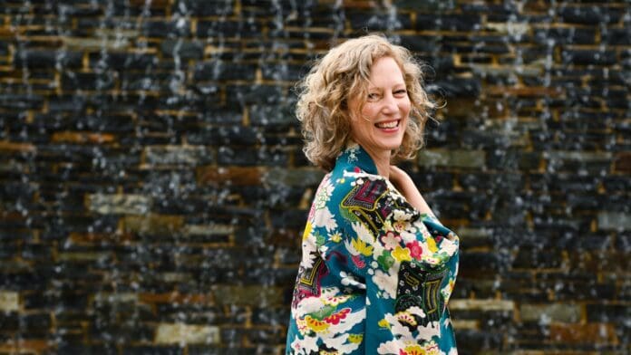 Elena Lustig YogaWorld Academy