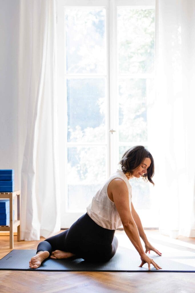 Modifizierter Drehsitz, Lizzie Lasater, Somatic Strength