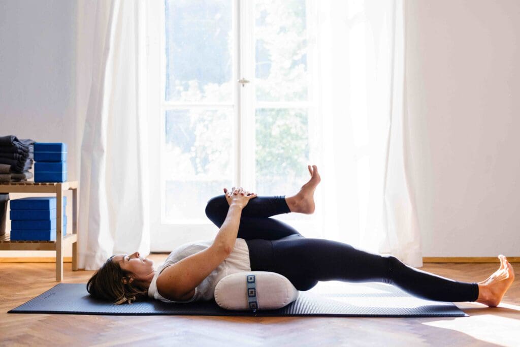 Urdhva Hanumanasana, Lizzie Lasater, Somatic Strength