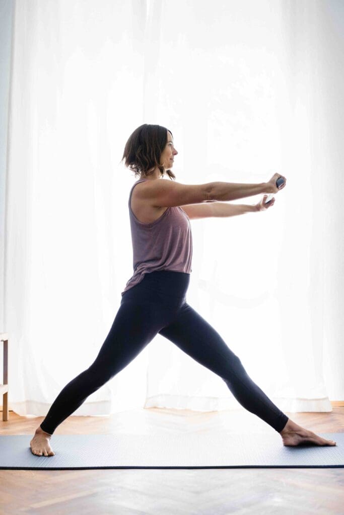 krieger variante arme gestreckt vor brust