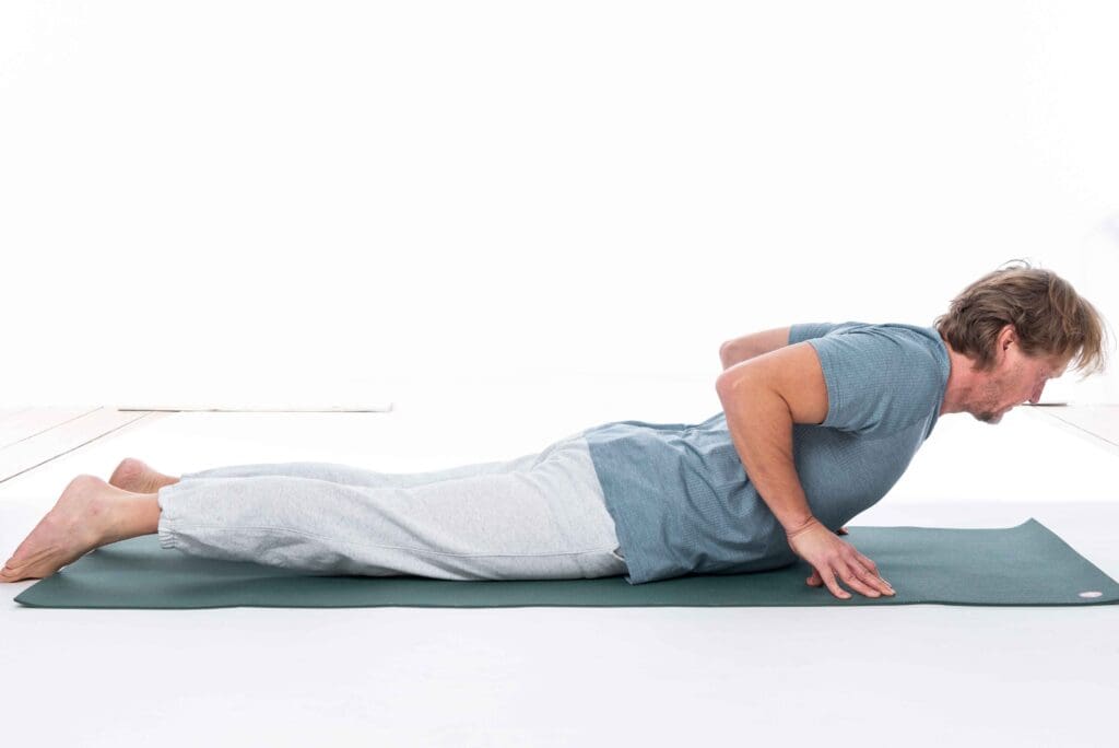 Patrick Broome, Kobra Yogaübung, Sonnenpraxis