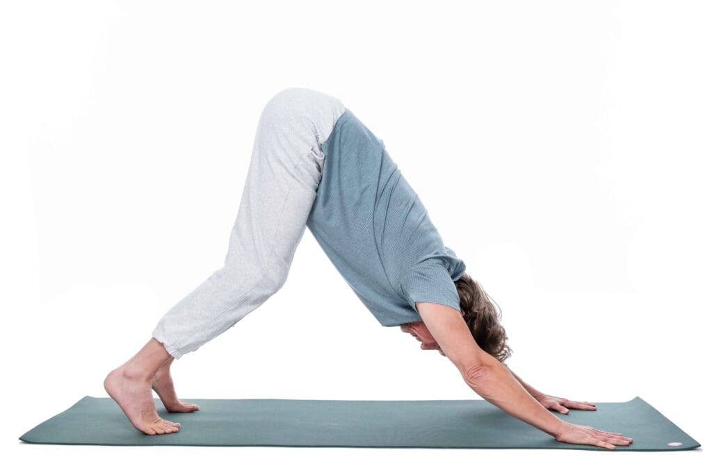 Patrick Broome, Herabschauender Hund Yoga