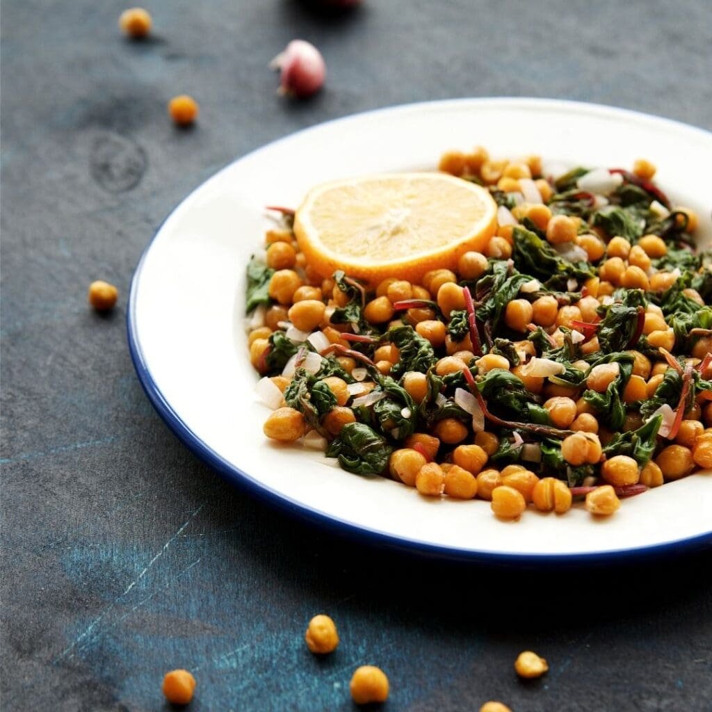 Kichererbsen-Salat Symbolbild, winterliche Fitmacher