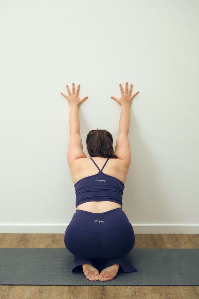 Gül Ruijter, Welpen-Stellung an der Wand