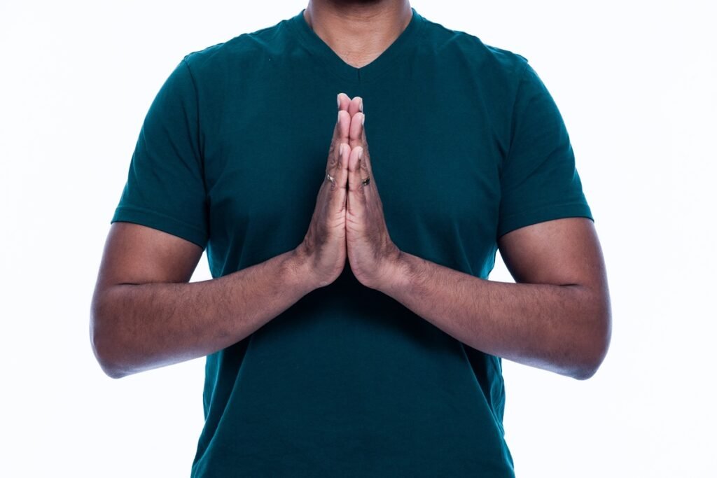 Kunal Joseph Hände zusammen