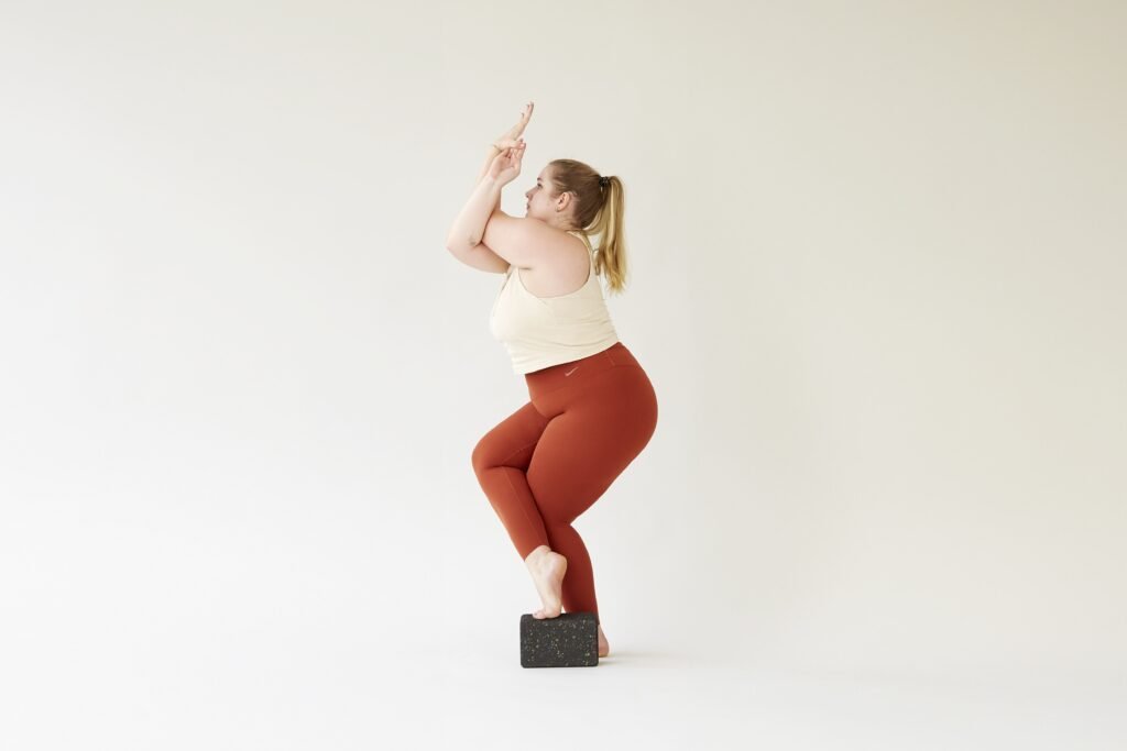 Garudasana, Garudasana Flow, Lena Jungmann, Fotocredits: Lena Fingerle