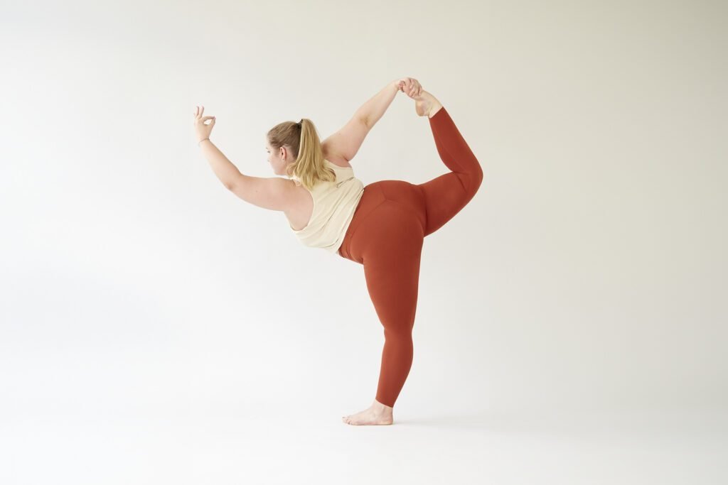 Tänzerhaltung, Garudasana Flow, Lena Jungmann, Fotocredits: Lena Fingerle