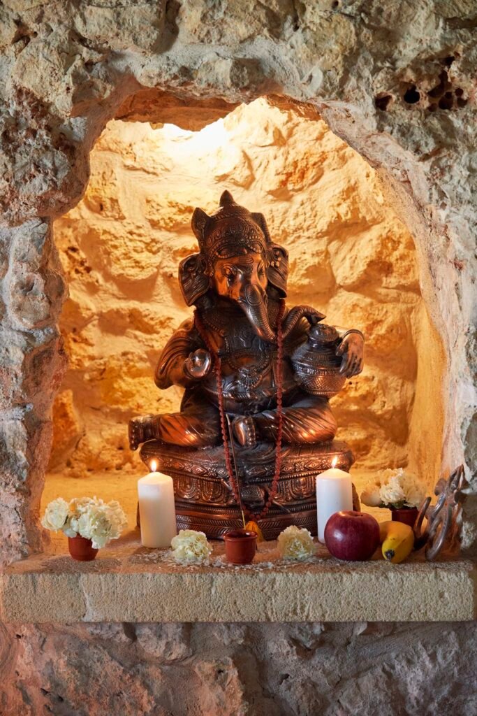Puja Altar von Salisha Aya, Foto: Nela König