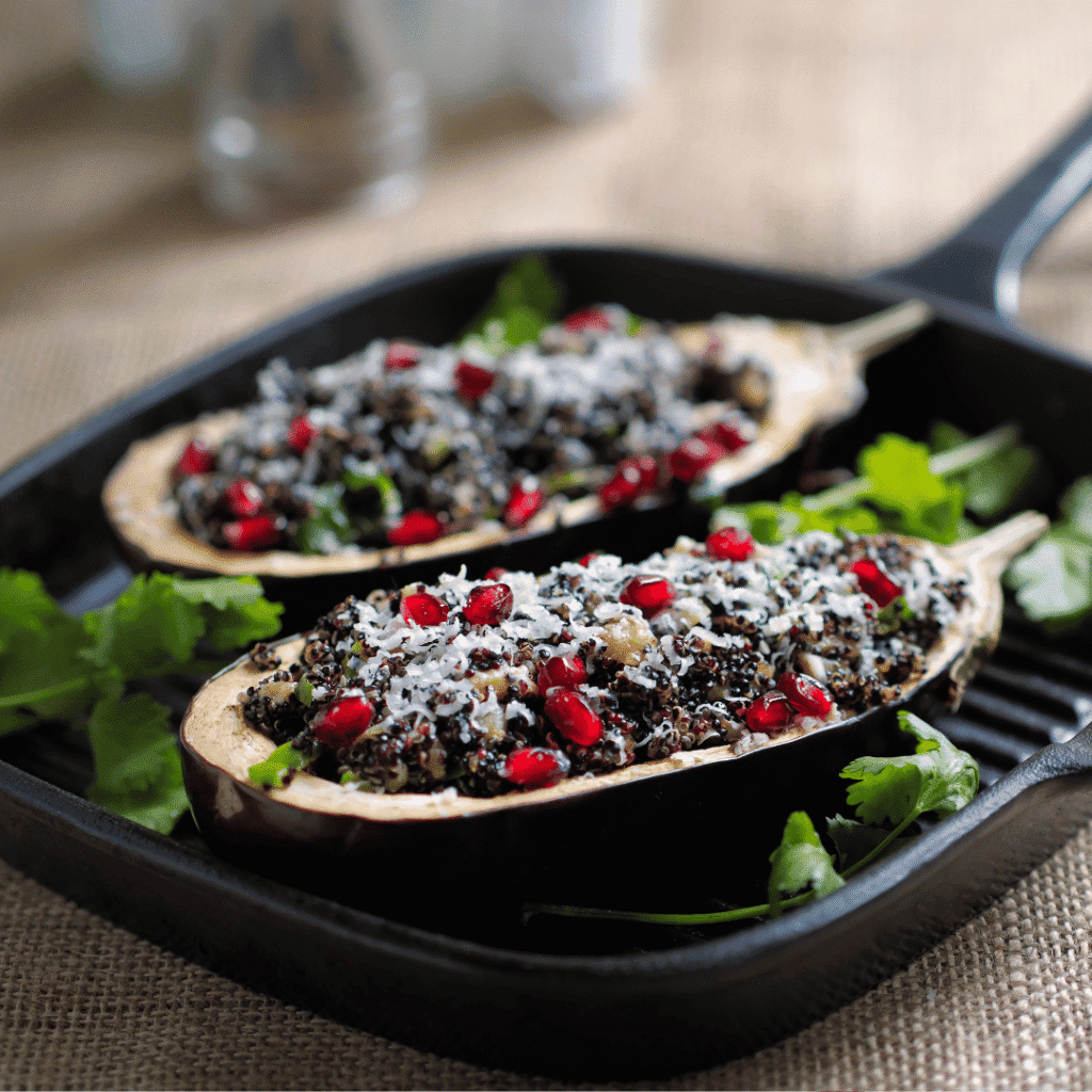 Gefüllte Aubergine mit Granatapfelkernen, Symbolbild, Bild: haoliang von Getty Images Signature