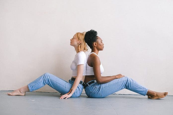 Gleichheit im Yoga